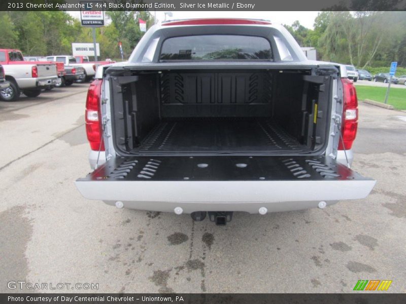 Silver Ice Metallic / Ebony 2013 Chevrolet Avalanche LS 4x4 Black Diamond Edition