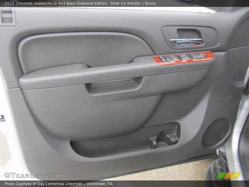 Silver Ice Metallic / Ebony 2013 Chevrolet Avalanche LS 4x4 Black Diamond Edition