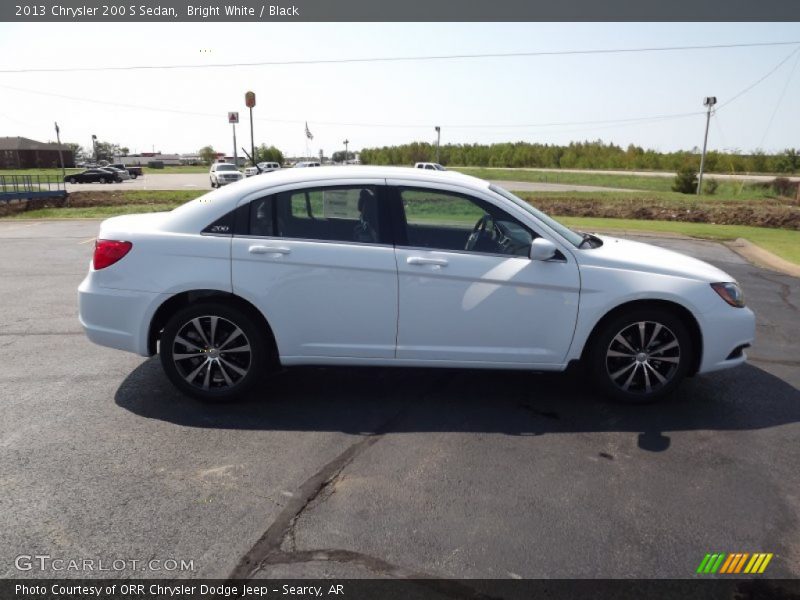 Bright White / Black 2013 Chrysler 200 S Sedan