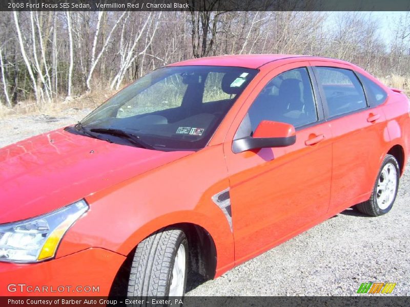 Vermillion Red / Charcoal Black 2008 Ford Focus SES Sedan