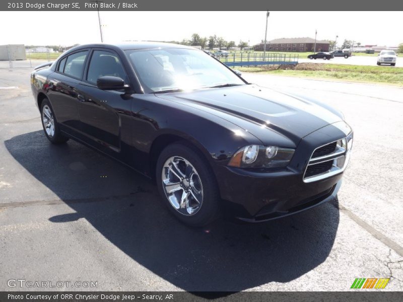 Pitch Black / Black 2013 Dodge Charger SE