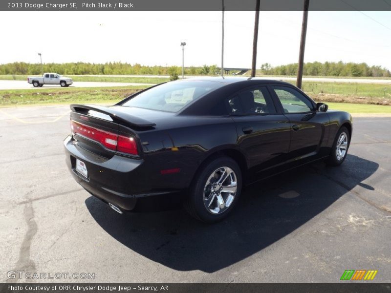 Pitch Black / Black 2013 Dodge Charger SE