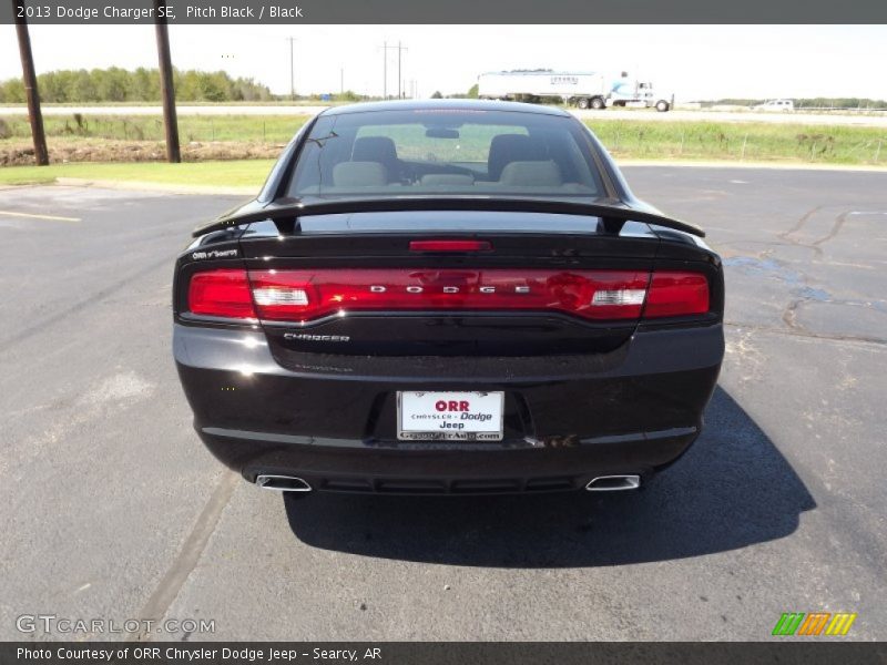 Pitch Black / Black 2013 Dodge Charger SE