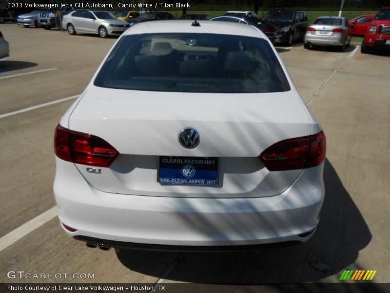 Candy White / Titan Black 2013 Volkswagen Jetta GLI Autobahn
