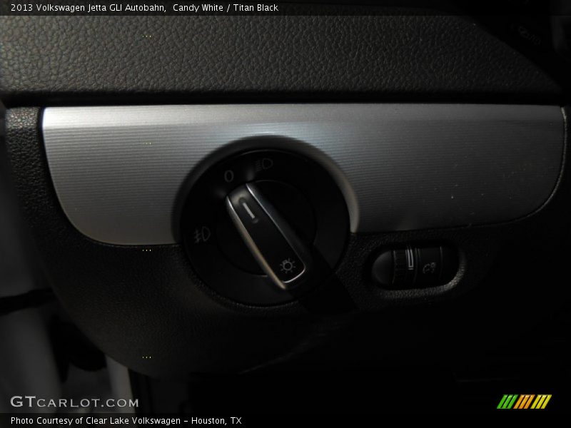 Candy White / Titan Black 2013 Volkswagen Jetta GLI Autobahn