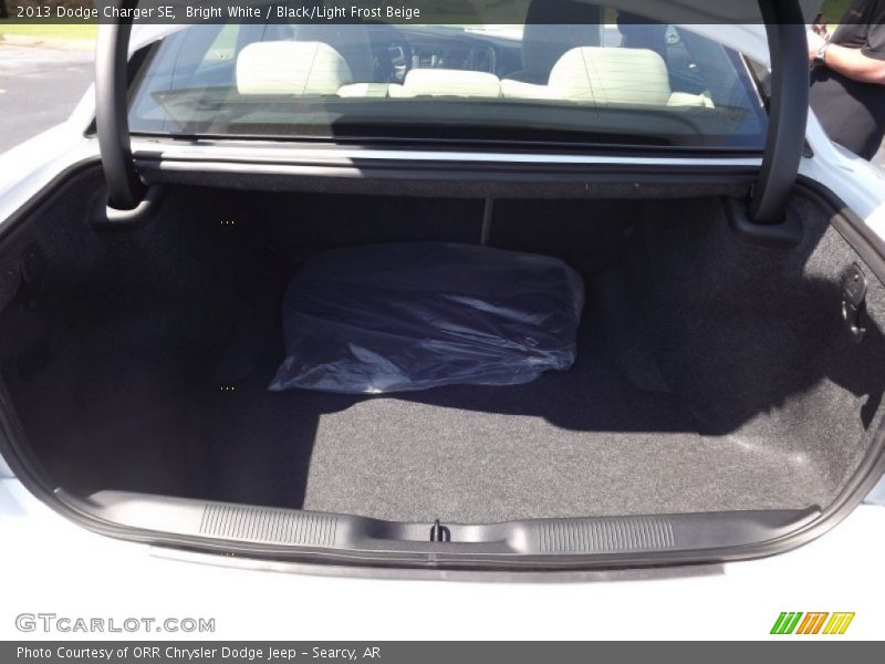 Bright White / Black/Light Frost Beige 2013 Dodge Charger SE