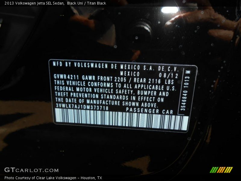 Black Uni / Titan Black 2013 Volkswagen Jetta SEL Sedan