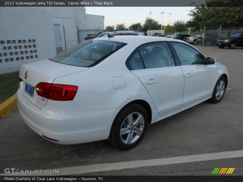 Candy White / Titan Black 2013 Volkswagen Jetta TDI Sedan