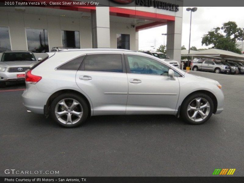 Classic Silver Metallic / Gray 2010 Toyota Venza V6