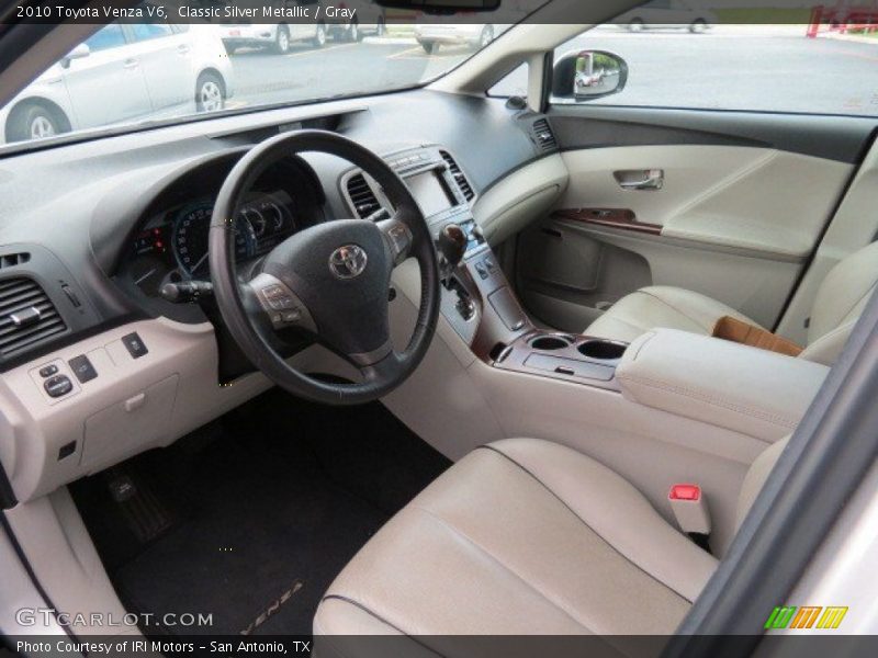 Classic Silver Metallic / Gray 2010 Toyota Venza V6