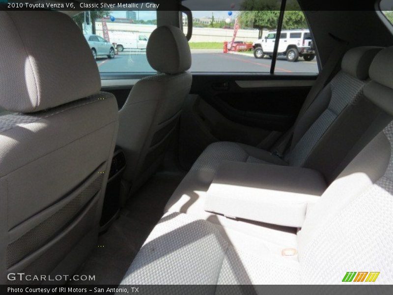 Classic Silver Metallic / Gray 2010 Toyota Venza V6