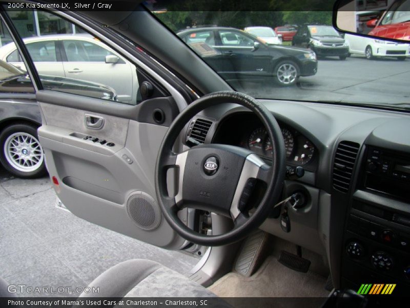 Silver / Gray 2006 Kia Sorento LX