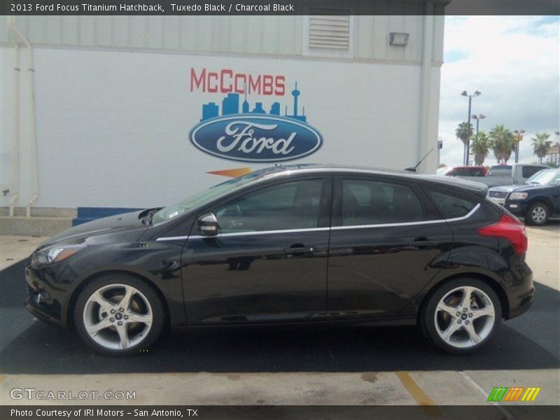 Tuxedo Black / Charcoal Black 2013 Ford Focus Titanium Hatchback