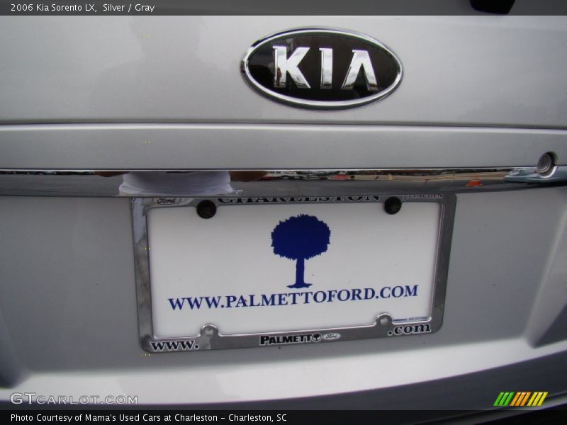 Silver / Gray 2006 Kia Sorento LX