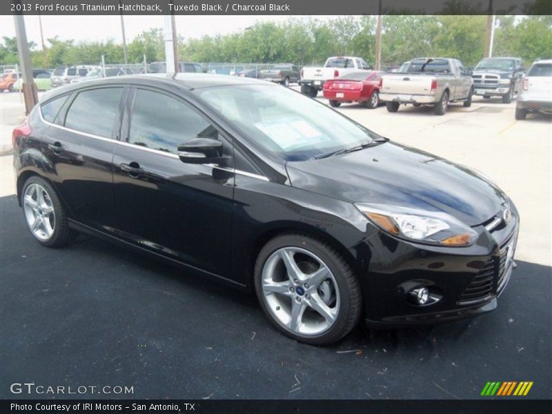 Tuxedo Black / Charcoal Black 2013 Ford Focus Titanium Hatchback