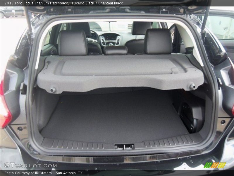 Tuxedo Black / Charcoal Black 2013 Ford Focus Titanium Hatchback