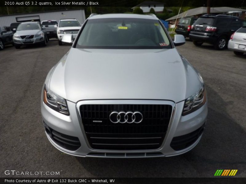 Ice Silver Metallic / Black 2010 Audi Q5 3.2 quattro