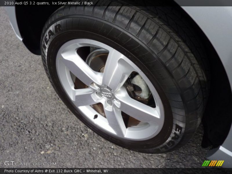 Ice Silver Metallic / Black 2010 Audi Q5 3.2 quattro