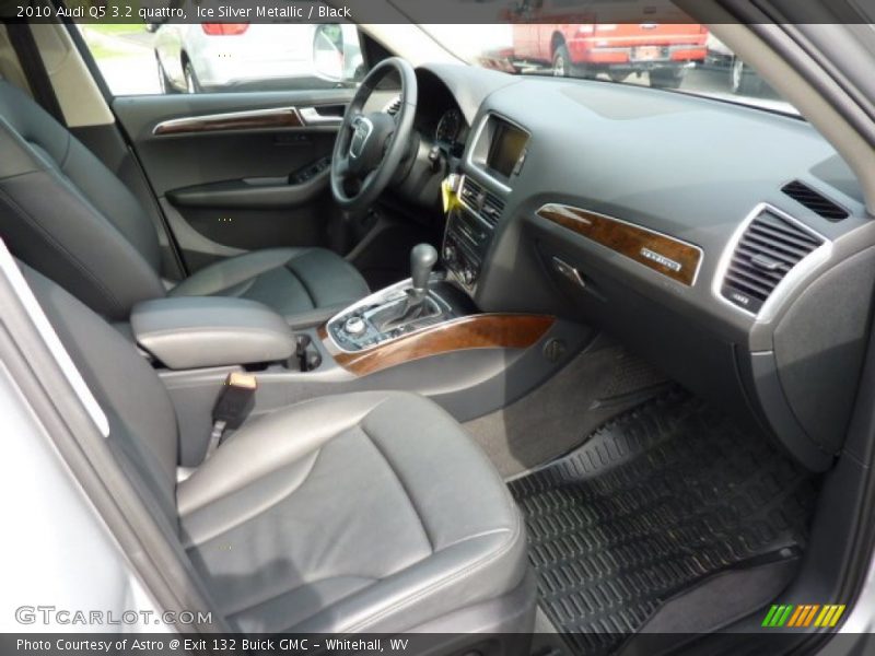 Ice Silver Metallic / Black 2010 Audi Q5 3.2 quattro