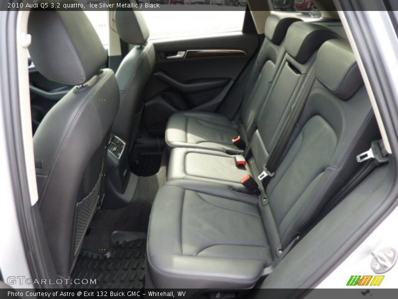 Ice Silver Metallic / Black 2010 Audi Q5 3.2 quattro