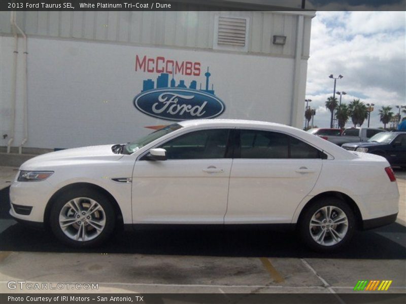 White Platinum Tri-Coat / Dune 2013 Ford Taurus SEL
