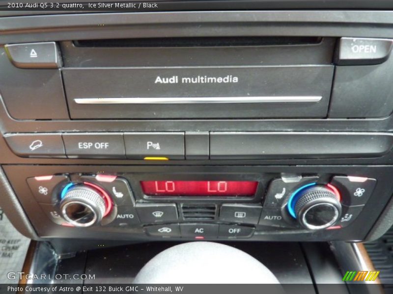 Ice Silver Metallic / Black 2010 Audi Q5 3.2 quattro