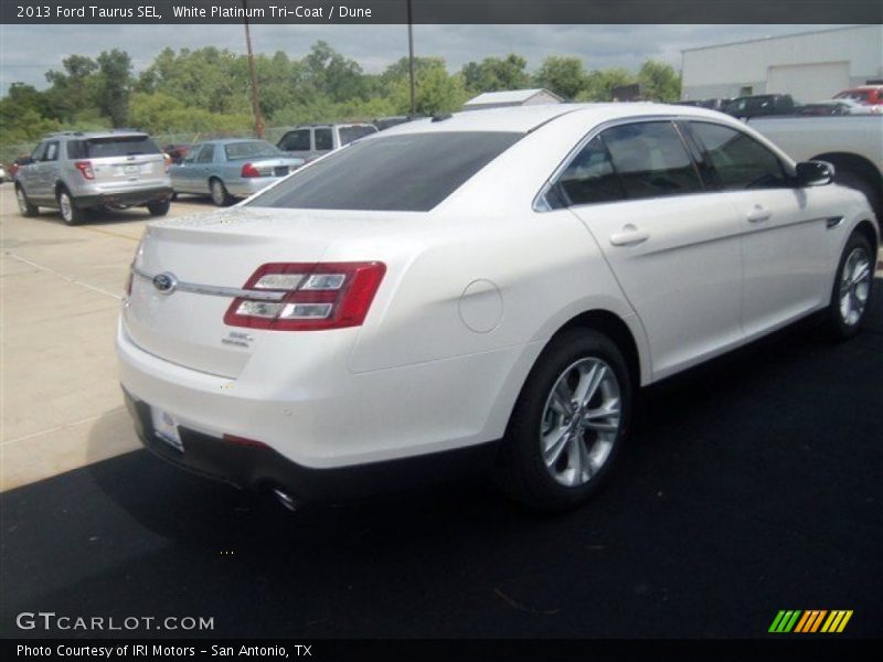 White Platinum Tri-Coat / Dune 2013 Ford Taurus SEL