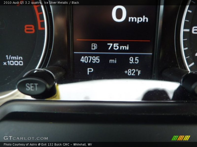 Ice Silver Metallic / Black 2010 Audi Q5 3.2 quattro
