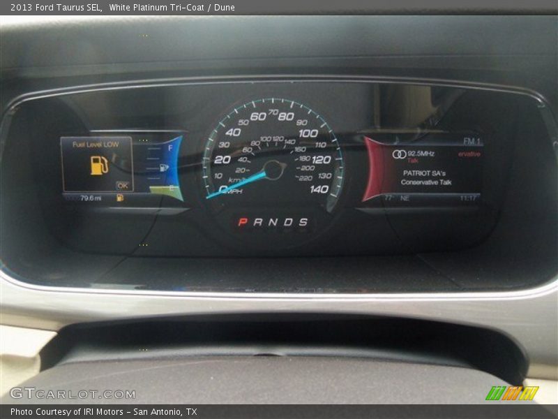 White Platinum Tri-Coat / Dune 2013 Ford Taurus SEL
