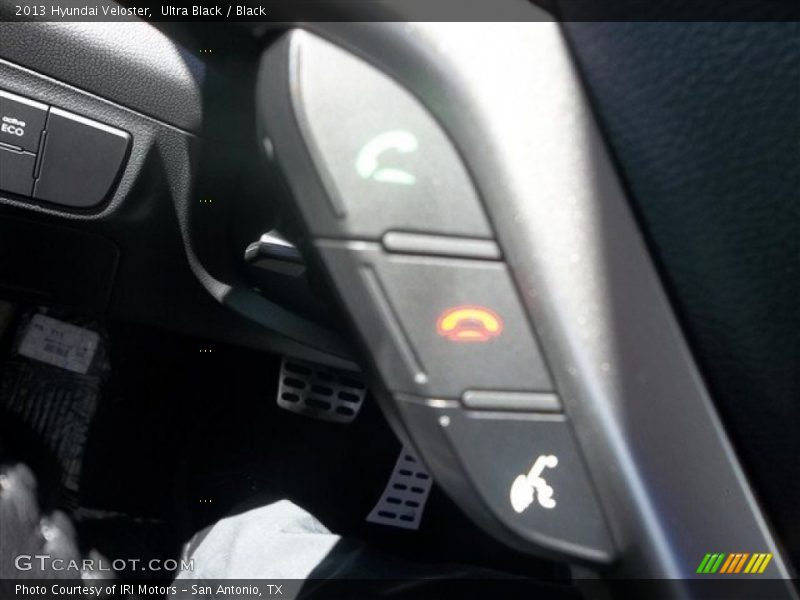 Ultra Black / Black 2013 Hyundai Veloster