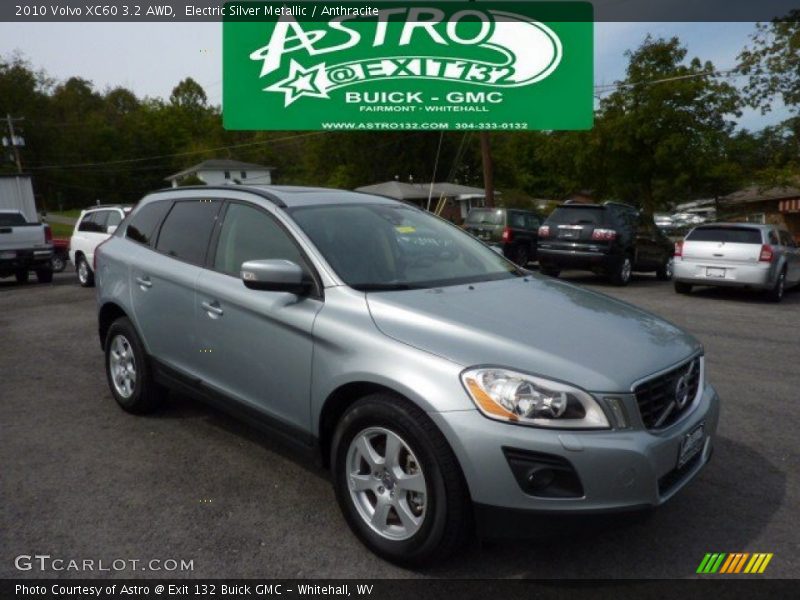 Electric Silver Metallic / Anthracite 2010 Volvo XC60 3.2 AWD