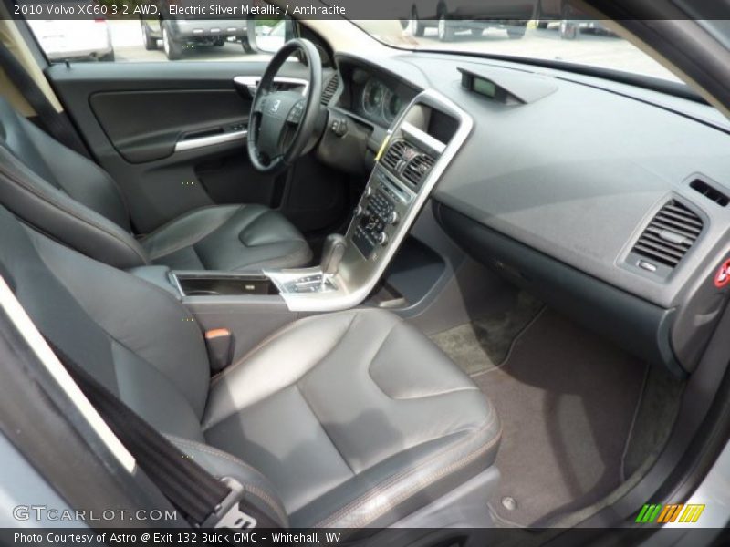 Electric Silver Metallic / Anthracite 2010 Volvo XC60 3.2 AWD