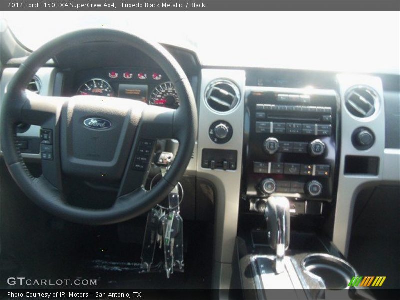 Tuxedo Black Metallic / Black 2012 Ford F150 FX4 SuperCrew 4x4