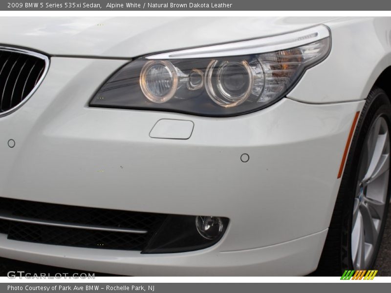 Alpine White / Natural Brown Dakota Leather 2009 BMW 5 Series 535xi Sedan