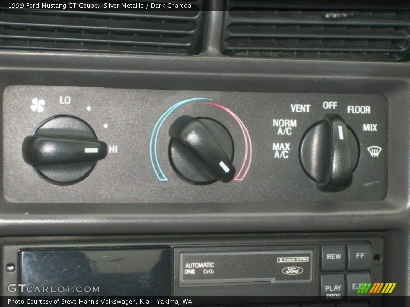 Controls of 1999 Mustang GT Coupe