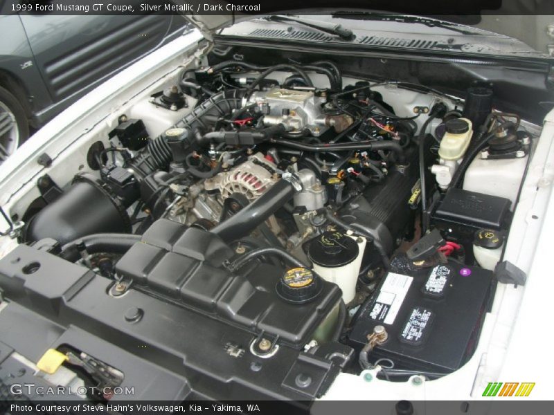  1999 Mustang GT Coupe Engine - 4.6 Liter SOHC 16-Valve V8