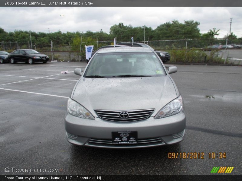 Lunar Mist Metallic / Gray 2005 Toyota Camry LE