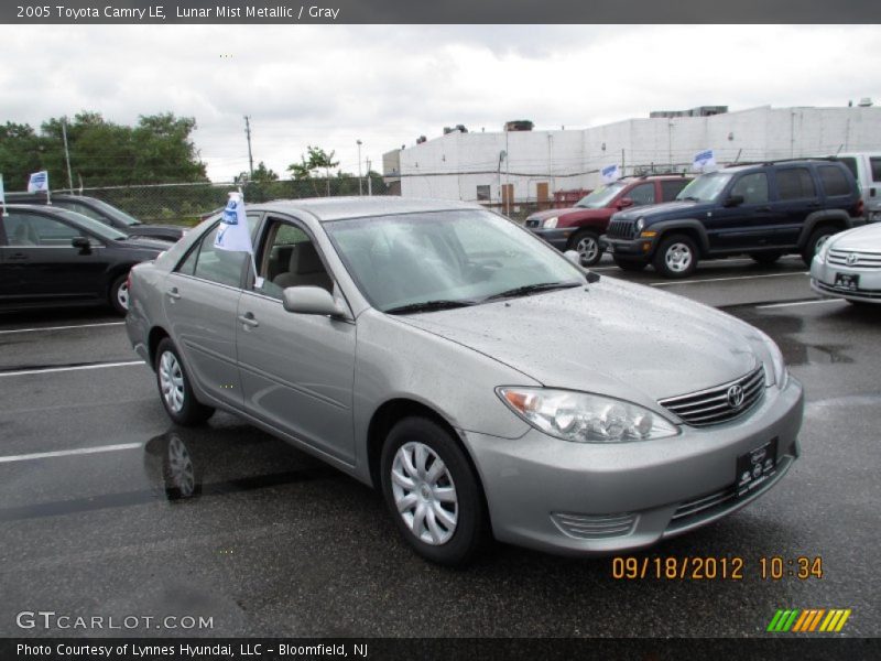 Lunar Mist Metallic / Gray 2005 Toyota Camry LE