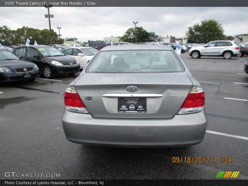 Lunar Mist Metallic / Gray 2005 Toyota Camry LE