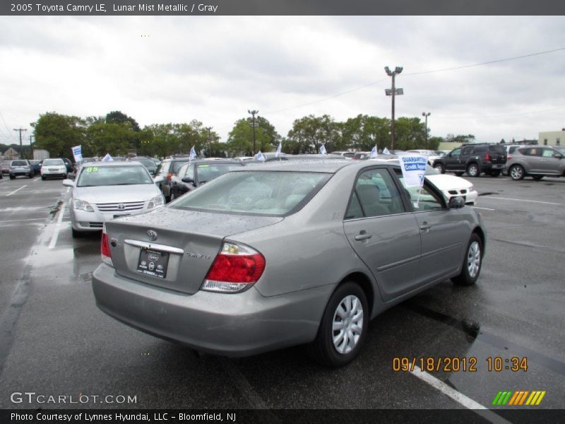 Lunar Mist Metallic / Gray 2005 Toyota Camry LE