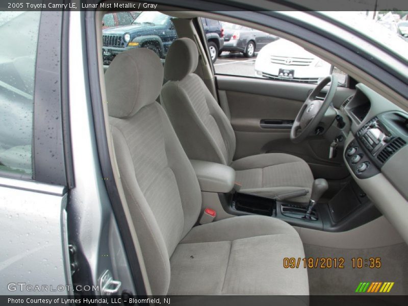 Lunar Mist Metallic / Gray 2005 Toyota Camry LE