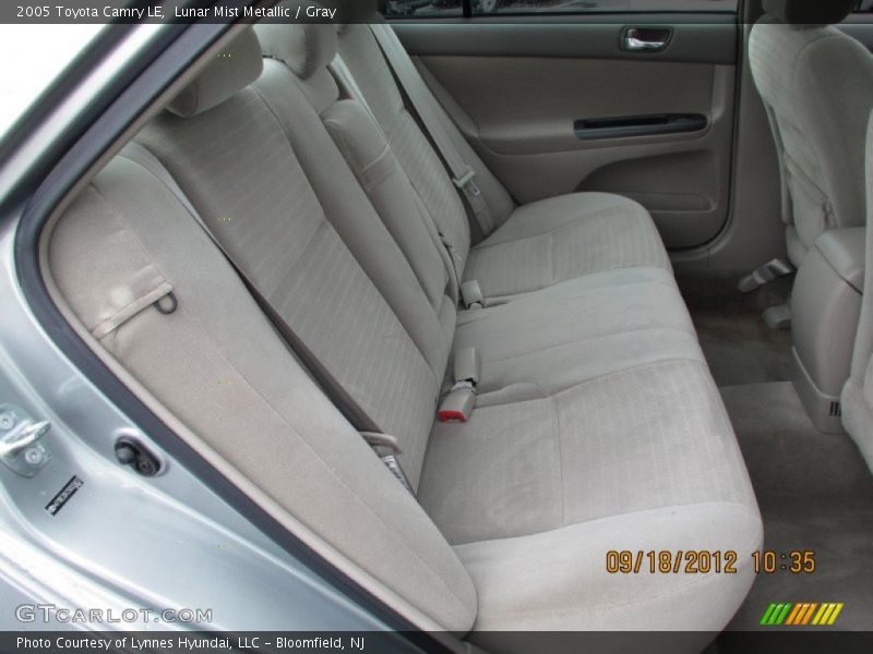 Lunar Mist Metallic / Gray 2005 Toyota Camry LE