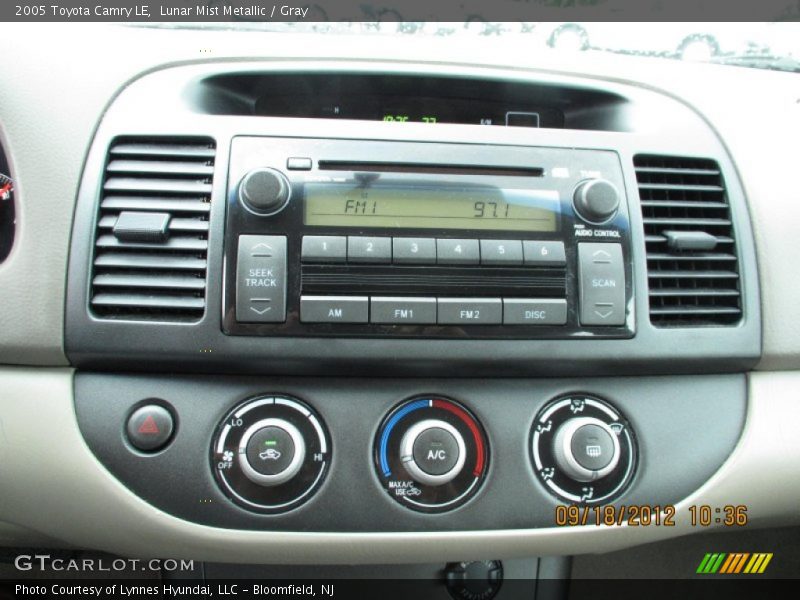 Lunar Mist Metallic / Gray 2005 Toyota Camry LE