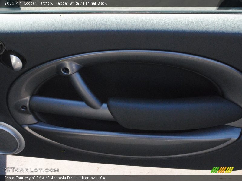 Pepper White / Panther Black 2006 Mini Cooper Hardtop