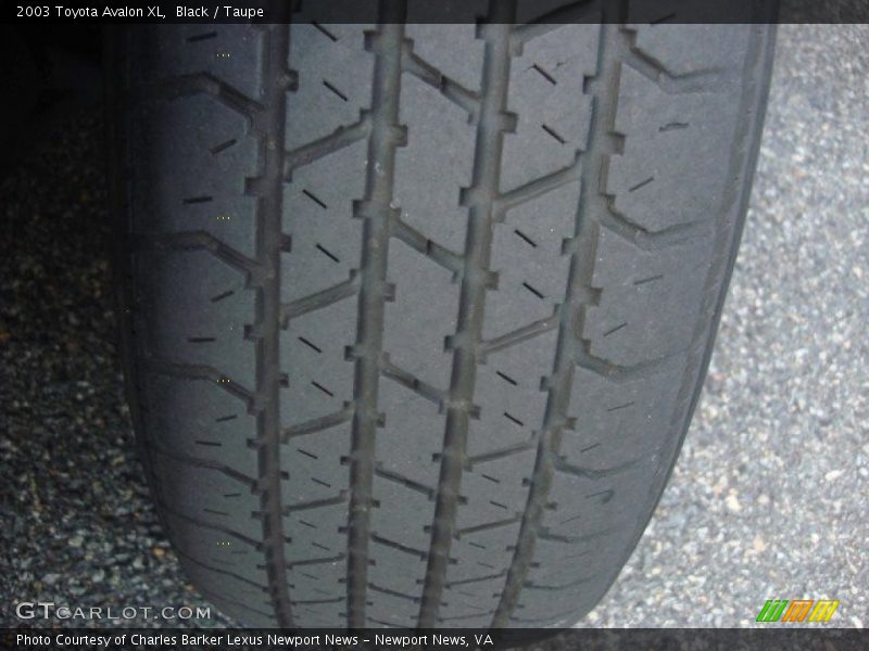 Black / Taupe 2003 Toyota Avalon XL