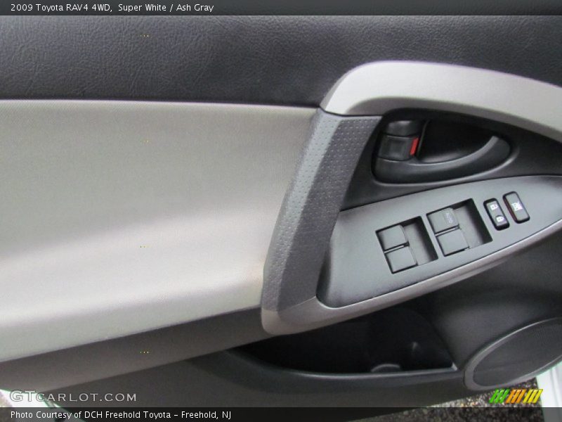 Super White / Ash Gray 2009 Toyota RAV4 4WD