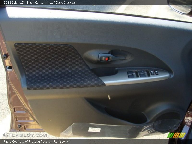 Black Currant Mica / Dark Charcoal 2012 Scion xD