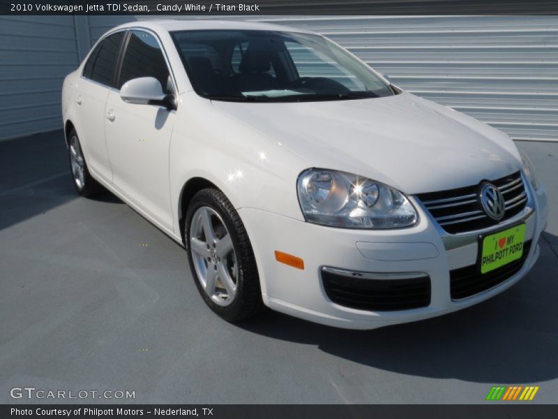 Candy White / Titan Black 2010 Volkswagen Jetta TDI Sedan