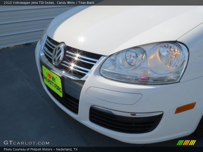Candy White / Titan Black 2010 Volkswagen Jetta TDI Sedan