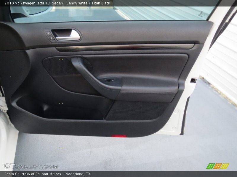 Candy White / Titan Black 2010 Volkswagen Jetta TDI Sedan